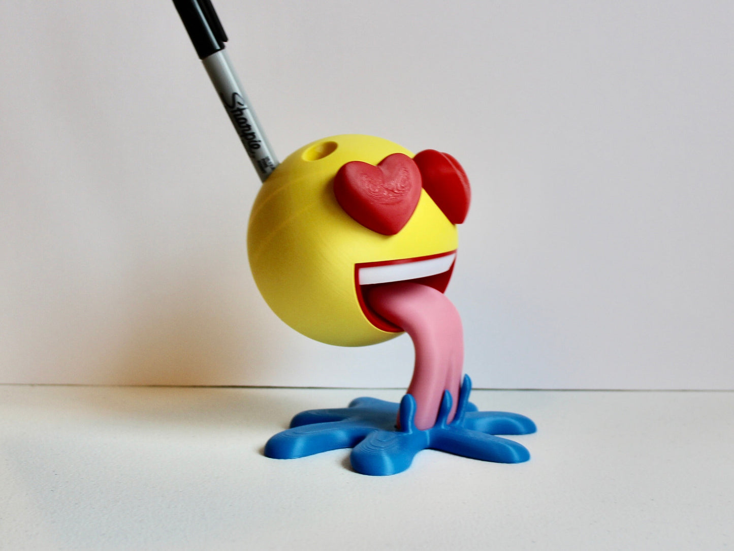 Floating Love Emoji Makeup Brush Pen Pencil Stand Desk Decor Valentine’s Day Anniversary Gift