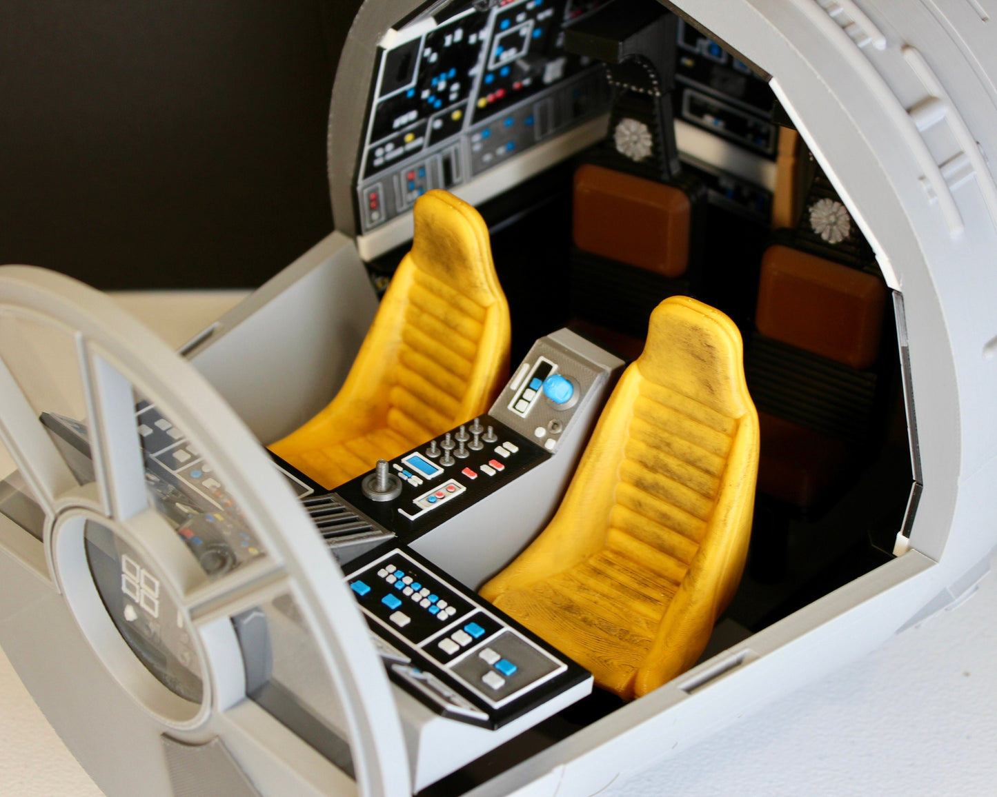 Millennium Falcon Cockpit Display For Star Wars The Black Series 6 Inch Figures 1/12 Scale Diorama