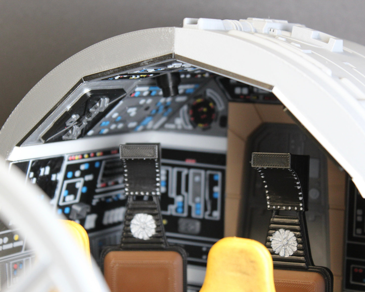Millennium Falcon Cockpit Display For Star Wars The Black Series 6 Inch Figures 1/12 Scale Diorama