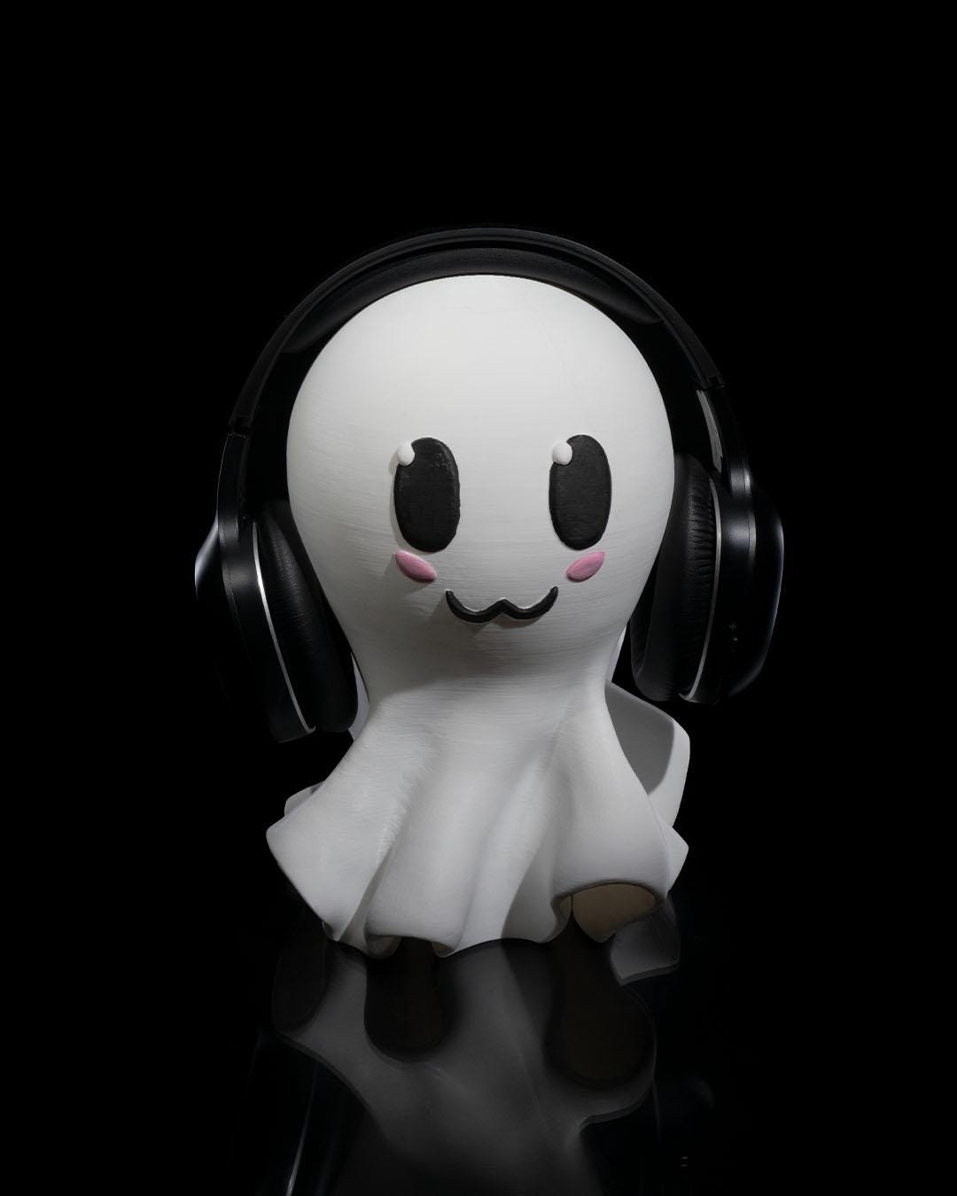 Gentile Ghost Headphone Stand - Cute 3D Printed Headphone Holder, Spooky Headphone Holder, 3D Printed Gamer Gift, Unique Tech Accessory