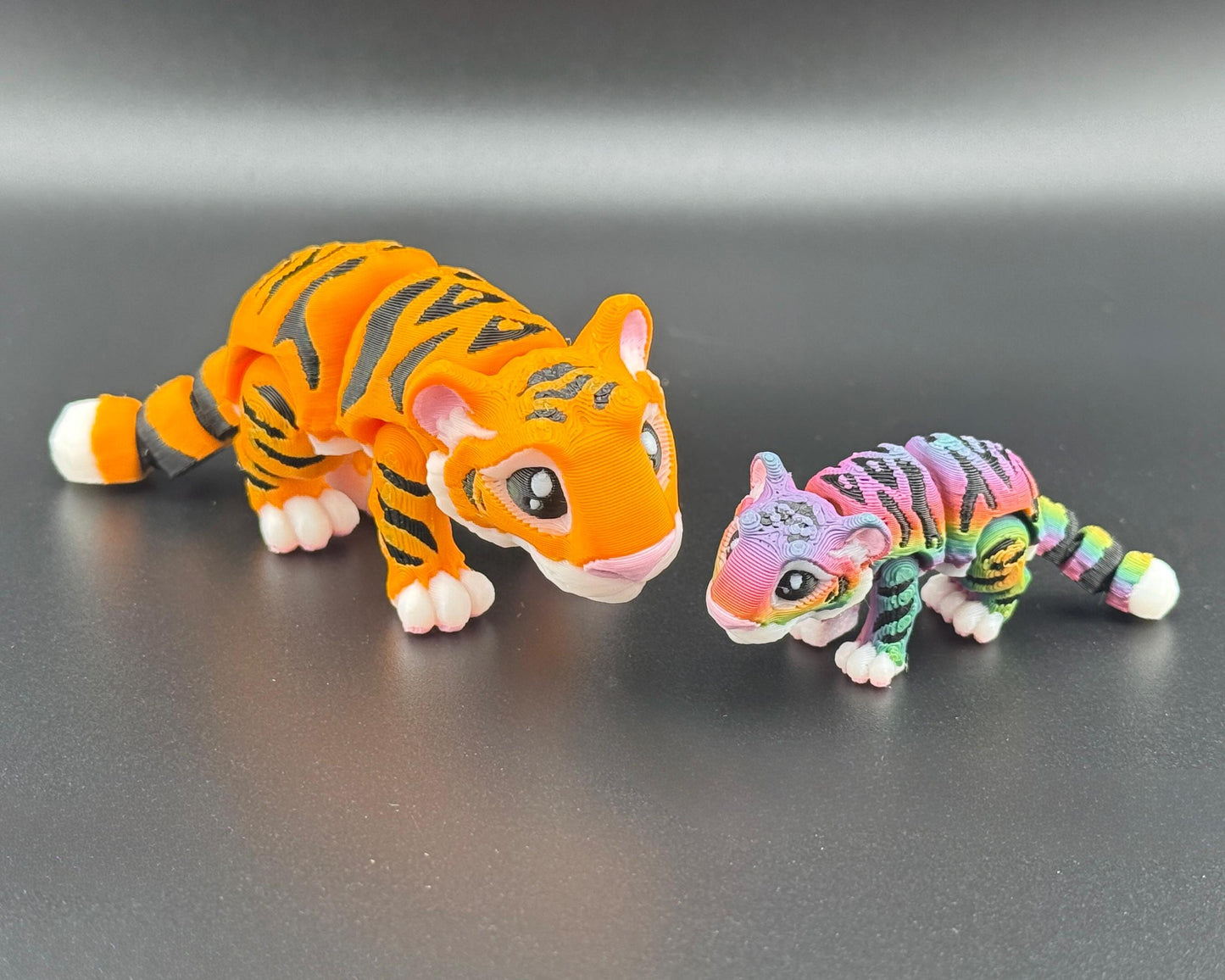Articulated Tiger Desk Pet Fidget – Mini & Standard Sizes – Rainbow or Orange Colors – 3D Printed Sensory Toy – Designed by Matmire Makes