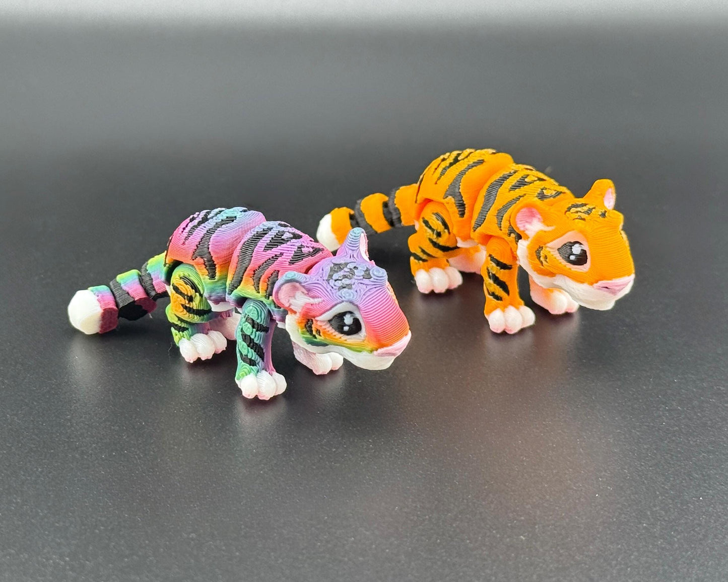 Articulated Tiger Desk Pet Fidget – Mini & Standard Sizes – Rainbow or Orange Colors – 3D Printed Sensory Toy – Designed by Matmire Makes