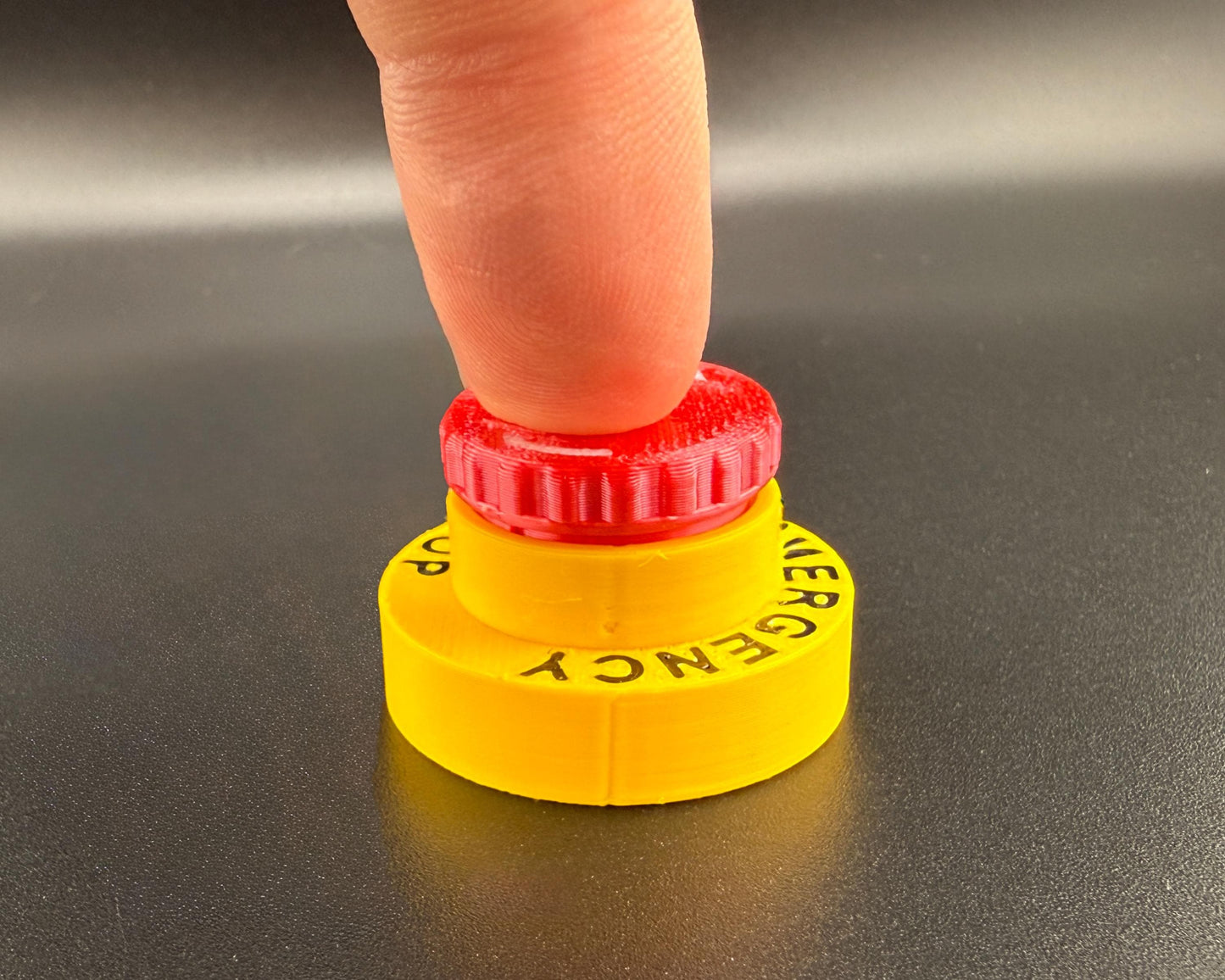Emergency Stop Button Fidget Clicker Keychain, Loud Mechanical Switch, Stress Relief Gadget, Novelty Desk Toy, Fun Gift for Adults