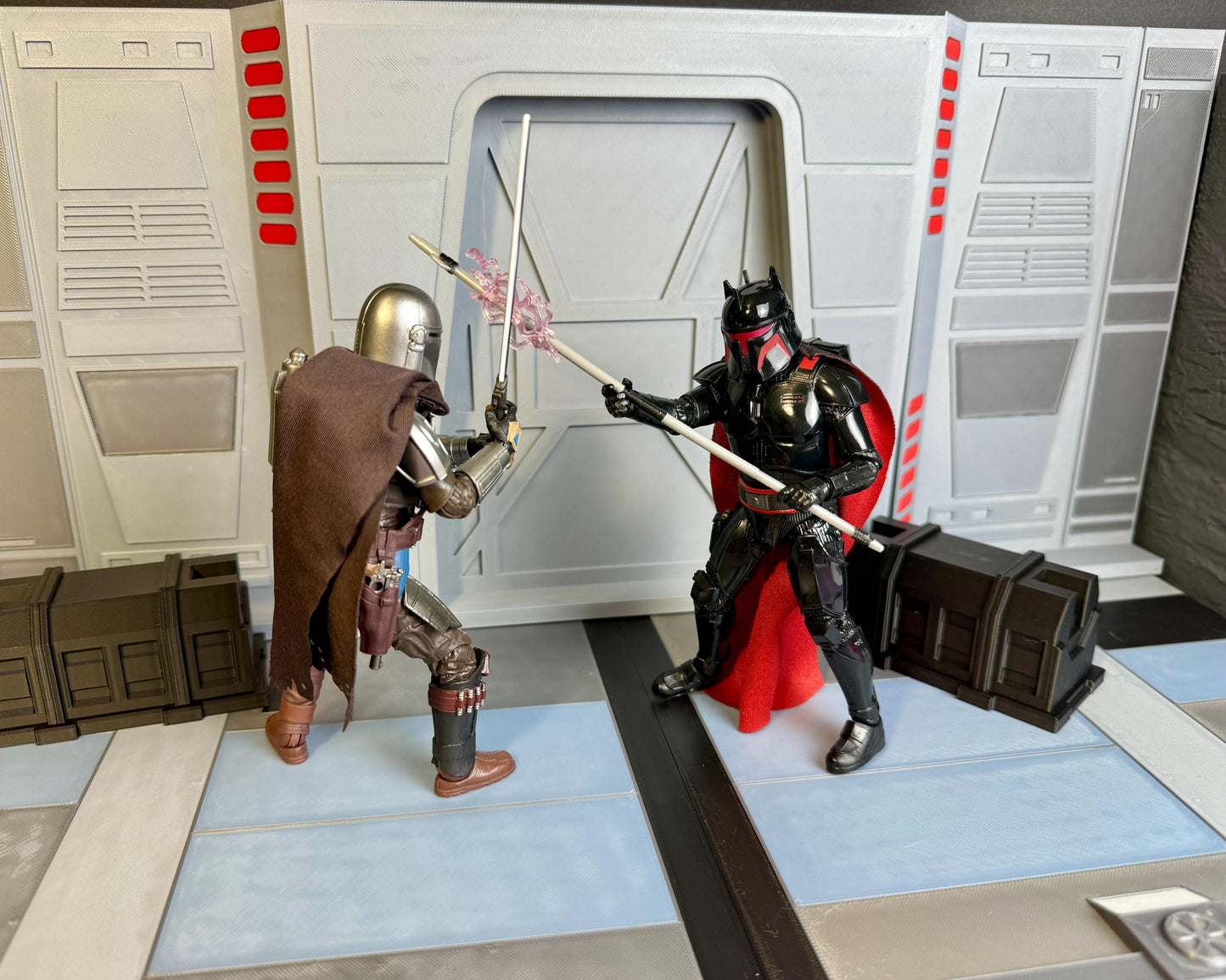 Mandalorian Finale Battle Display for Star Wars The Black Series 6 Inch Scale Figures | Star Wars Figure Diorama | 3D Printed Figure Display
