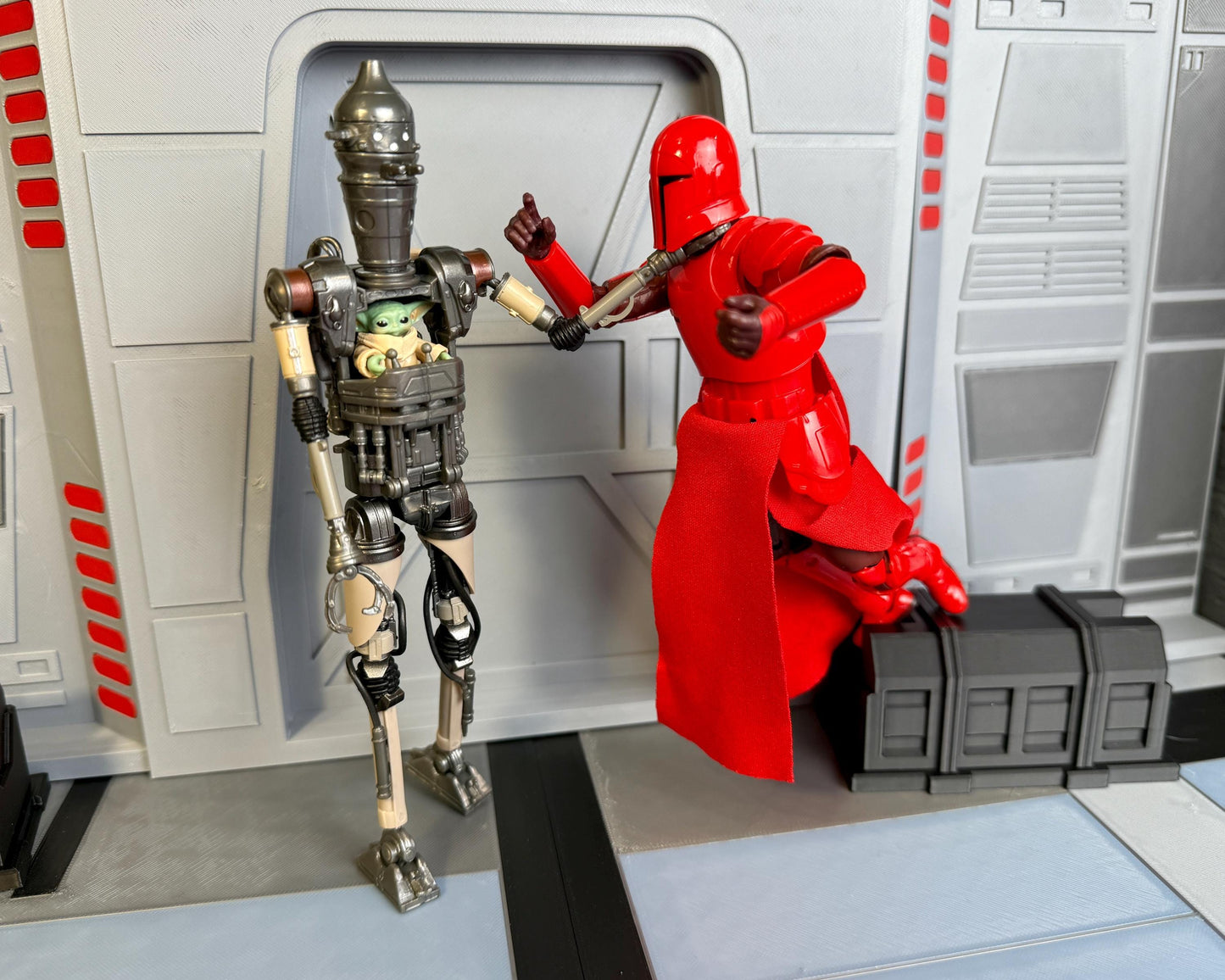 Mandalorian Finale Battle Display for Star Wars The Black Series 6 Inch Scale Figures | Star Wars Figure Diorama | 3D Printed Figure Display