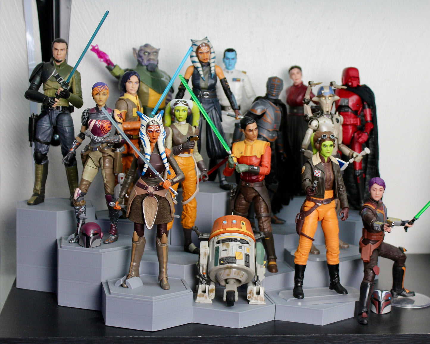 Hexagon Figure Display Stand: 6-Inch Scale Figures, Helmet Bases