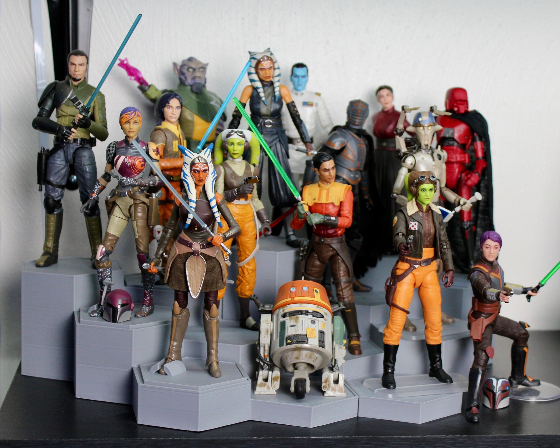 Hexagon Figure Display Stand: 6-Inch Scale Figures, Helmet Bases