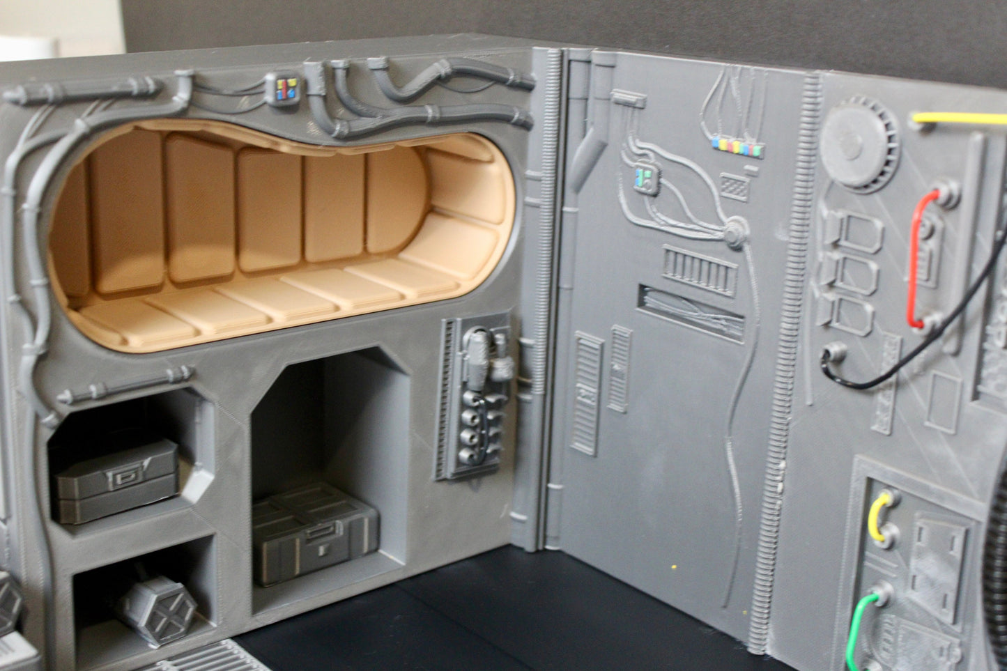 Millennium Falcon Interior Diorama: 1/12 Scale for Black Series Figures