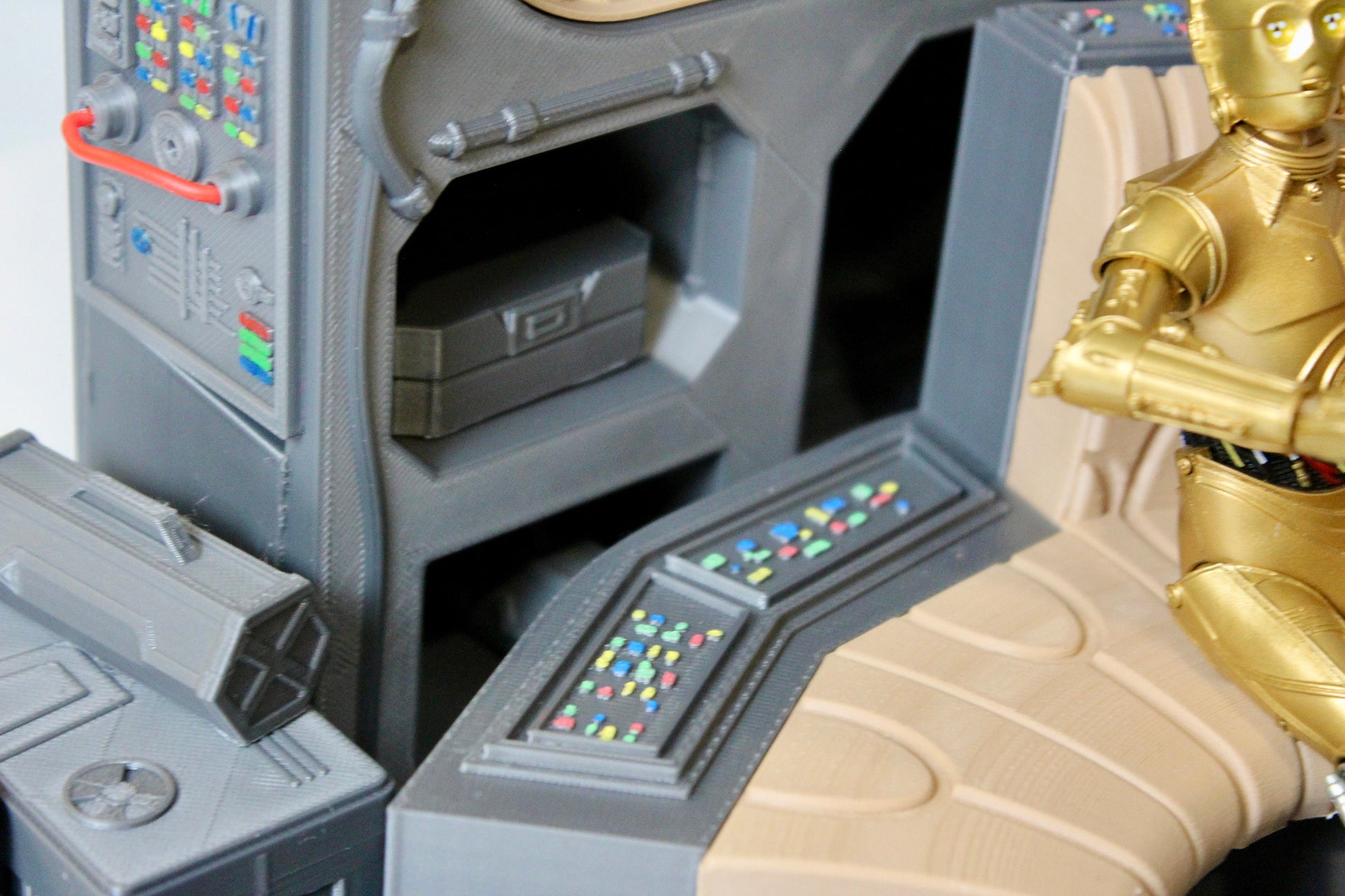 Millennium Falcon Interior Diorama: 1/12 Scale for Black Series Figures