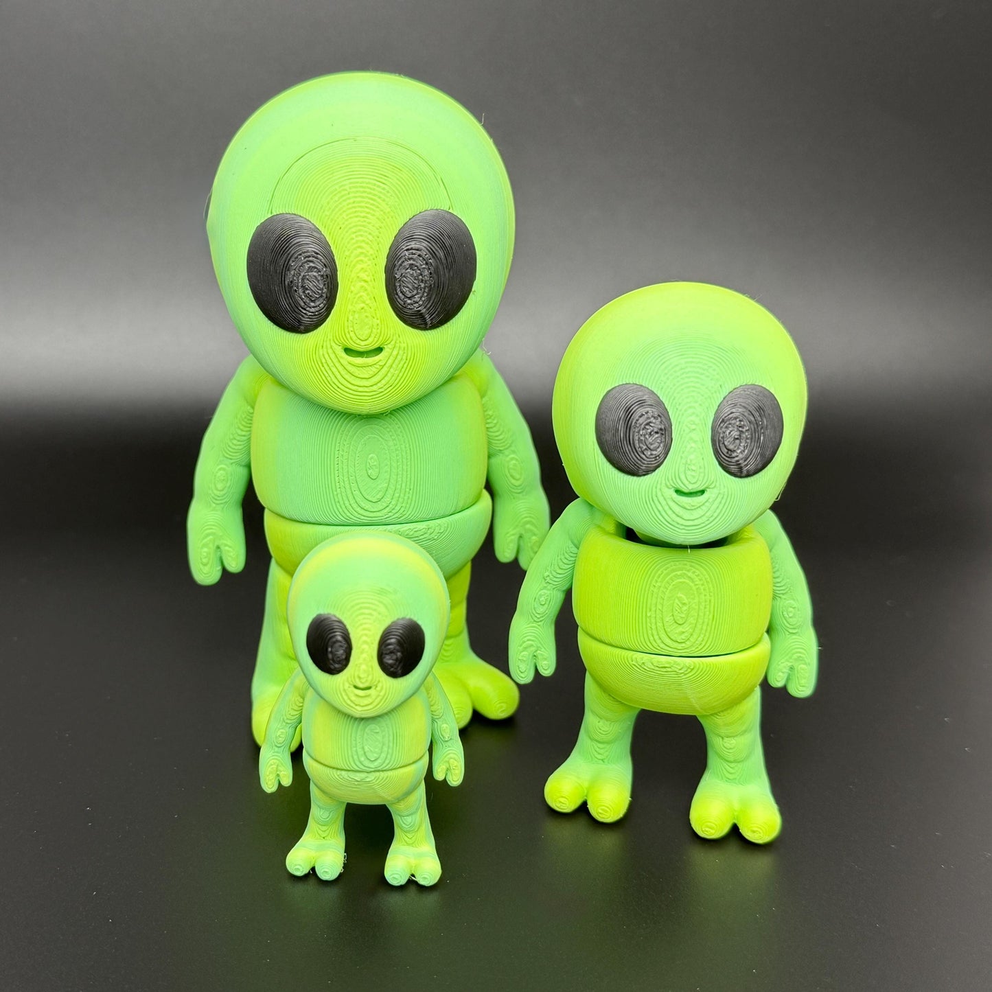 Alien Fidget Friend | Large 3D Printed Articulating Flexi Alien Keychain Figure | ZOU 3D Cute Alien | Baby Alien Gift | Stress Relief Toy