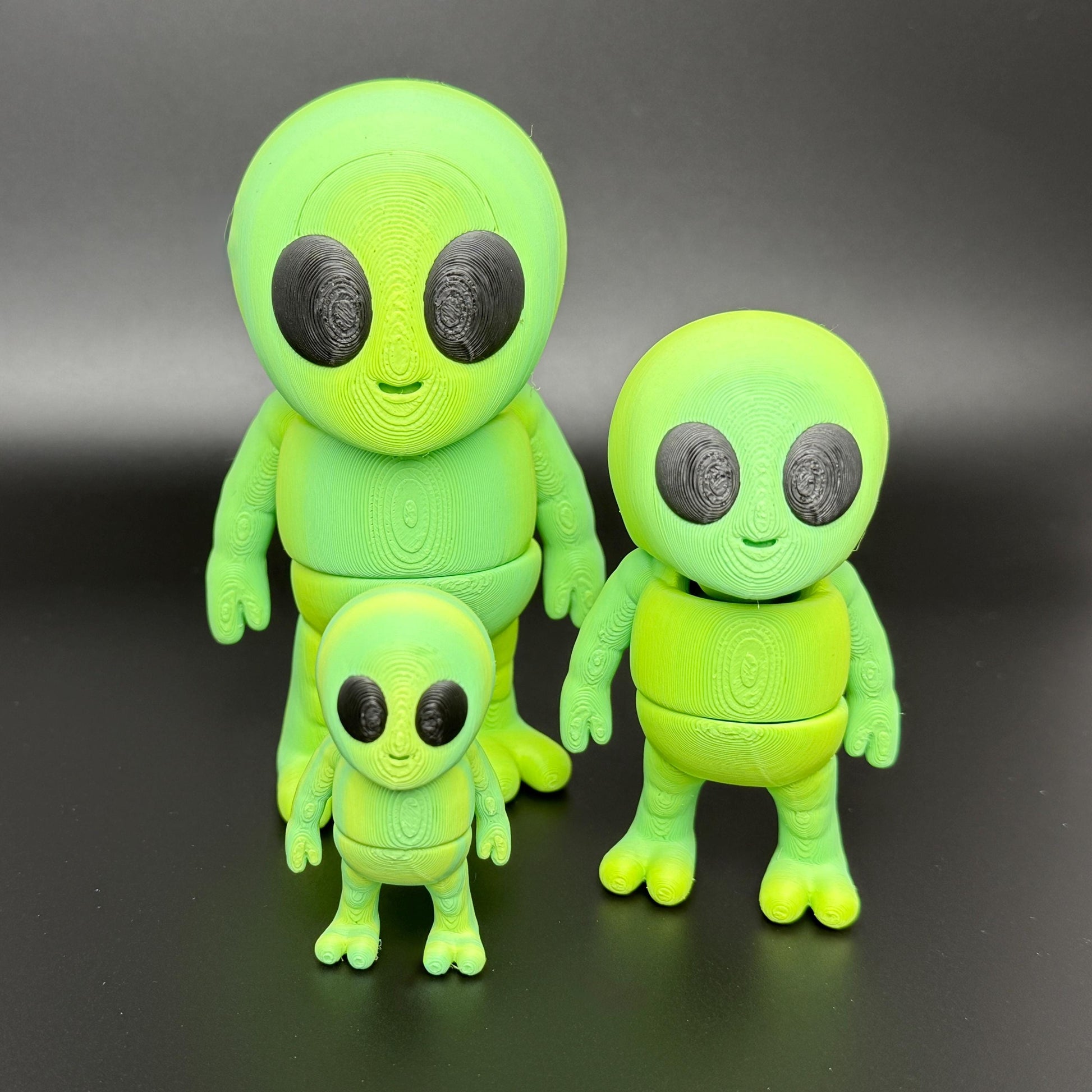 Alien Fidget Friend | Large 3D Printed Articulating Flexi Alien Keychain Figure | ZOU 3D Cute Alien | Baby Alien Gift | Stress Relief Toy