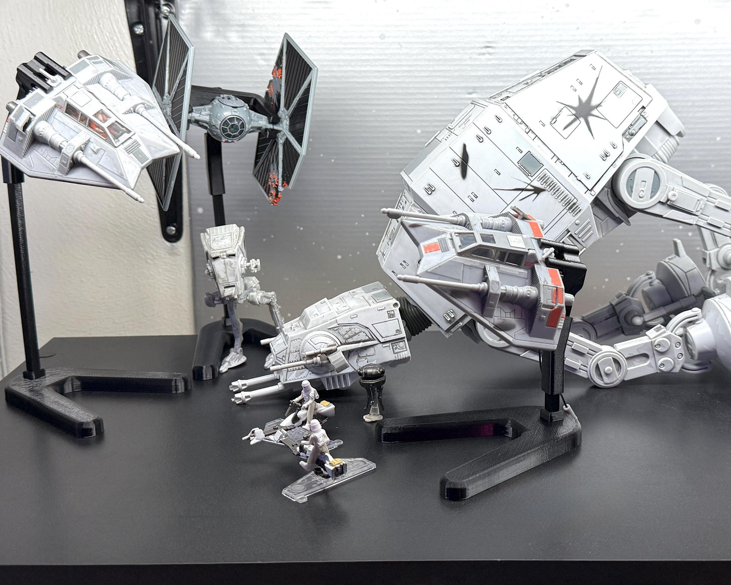 Snowspeeder Flight Stand for Micro Galaxy Squadron | Cosmic Swap Flight Stands | Fixed-Height, Multi-Height, Dynamic Packs | Black or White