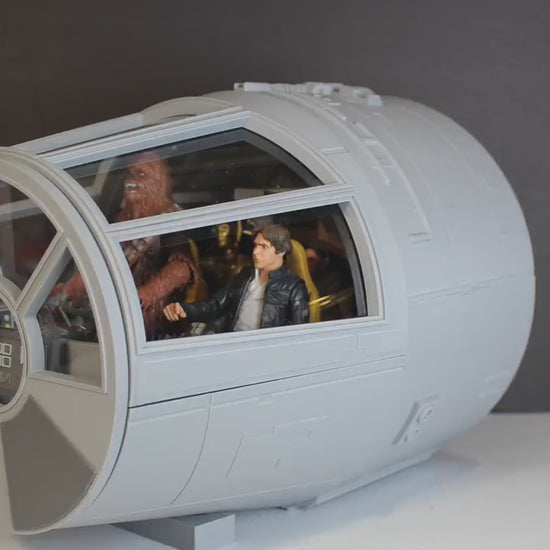 Millennium Falcon Cockpit Display: 6 Inch Star Wars Figures Diorama